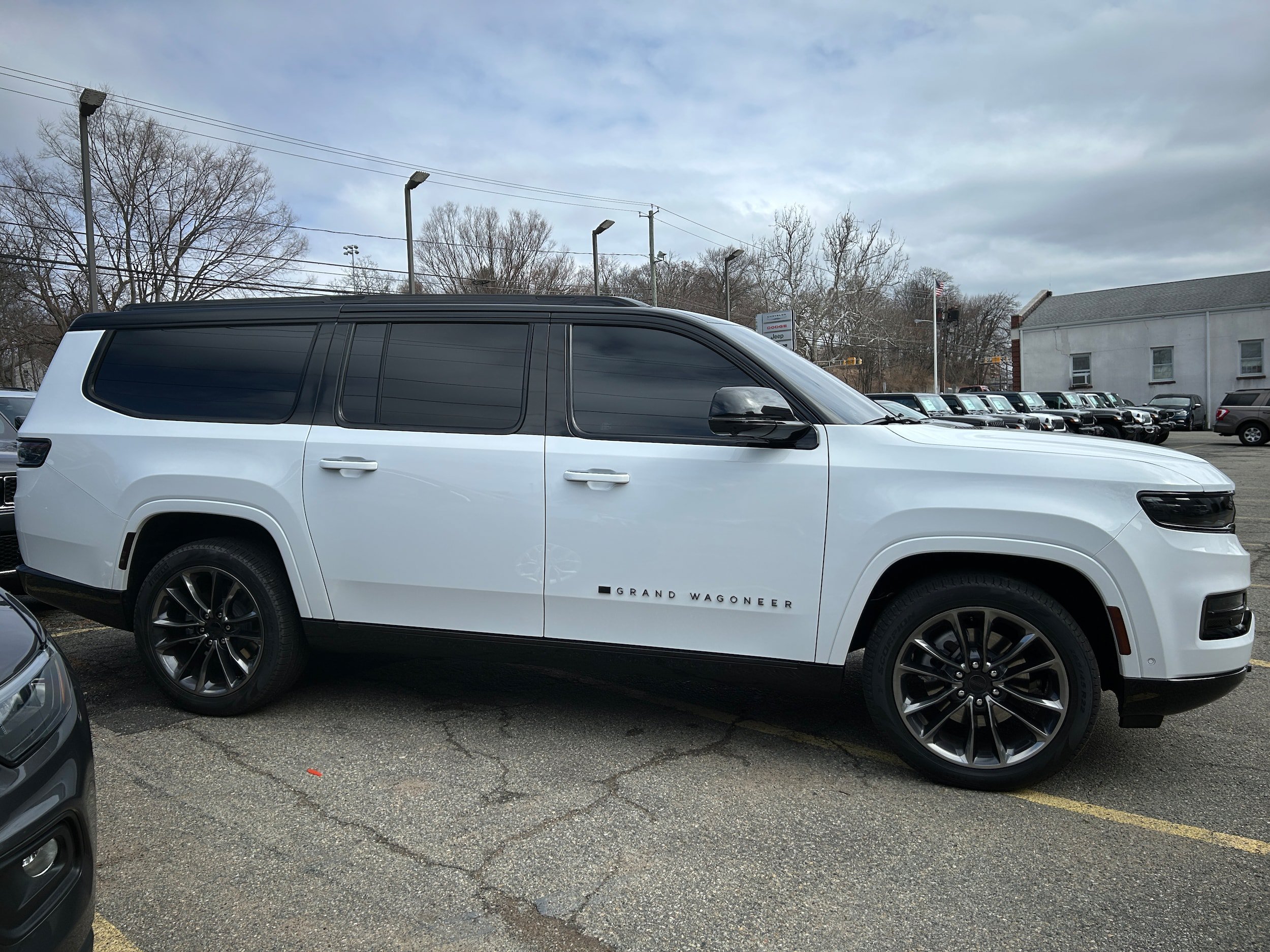 New 2025 Jeep Grand Wagoneer L Series II Obsidian w/ Quick Order Packagew 28T AWD/4WD image 5