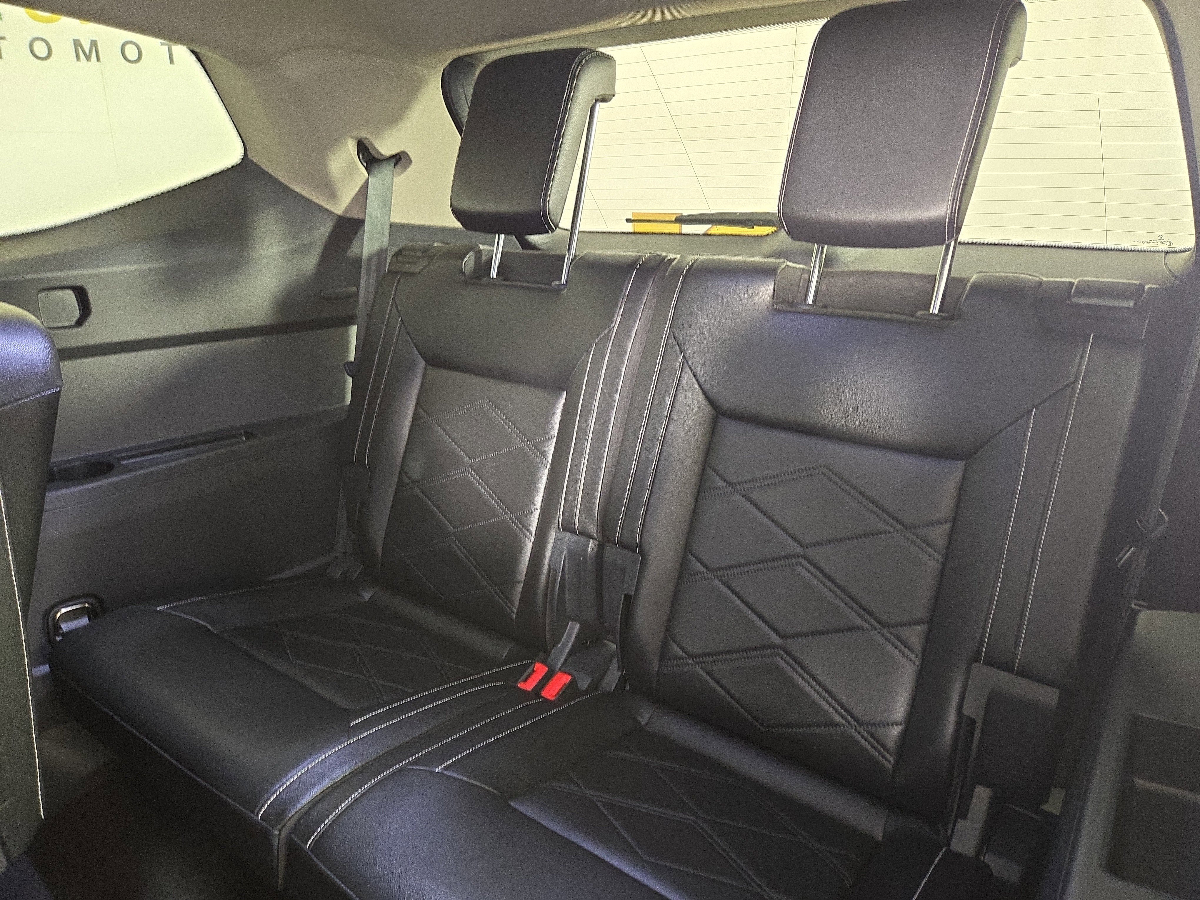 Used 2024 Volkswagen Atlas SE image 13