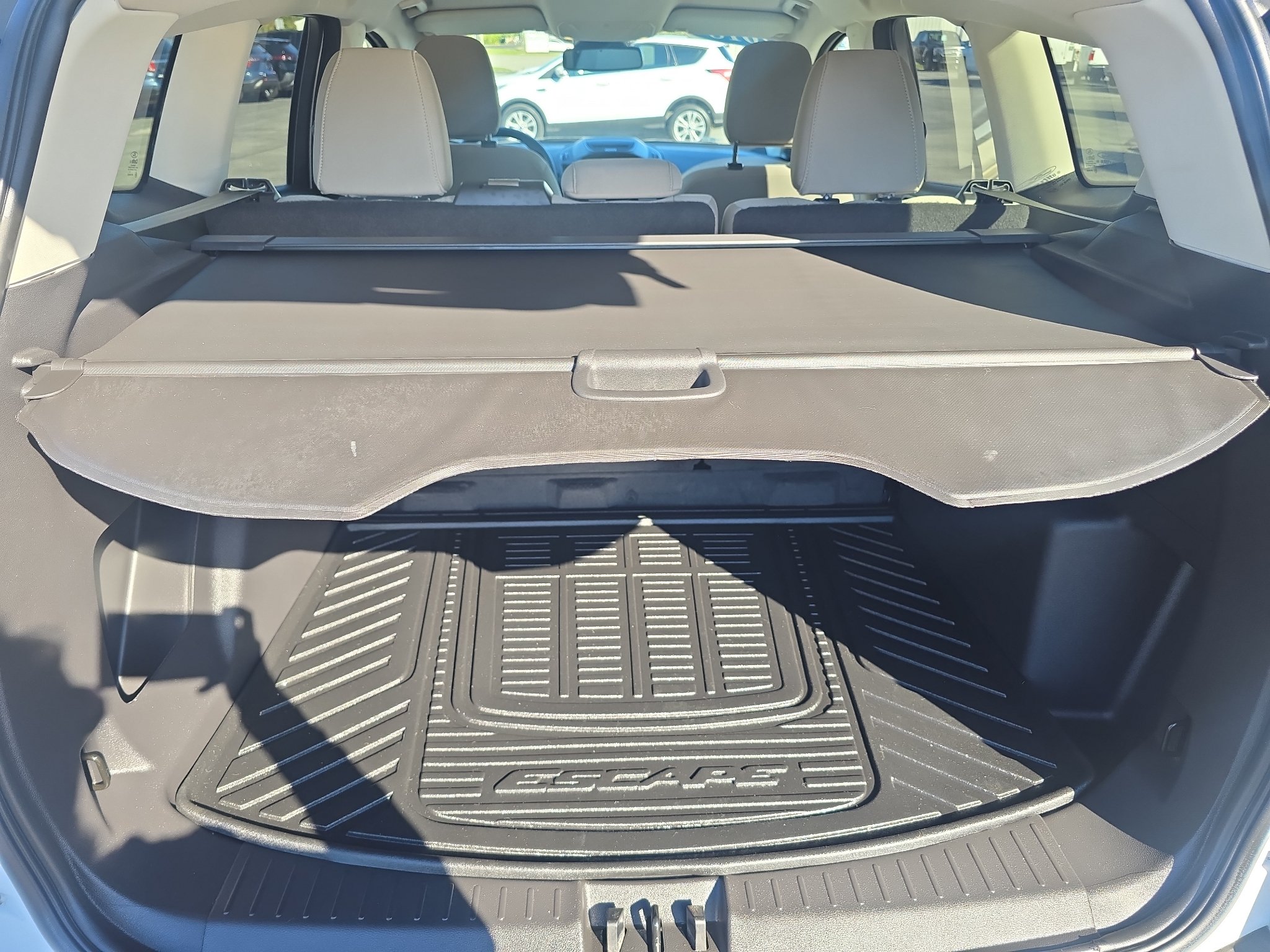 Used 2018 Ford Escape SE w/ Ford Safe & Smart Package FWD image 19