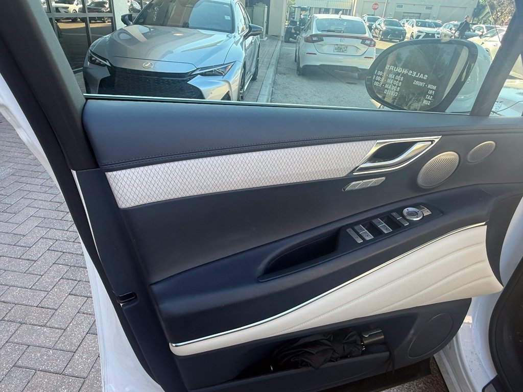 Used 2025 Genesis GV80 3.5T Prestige AWD/4WD image 18