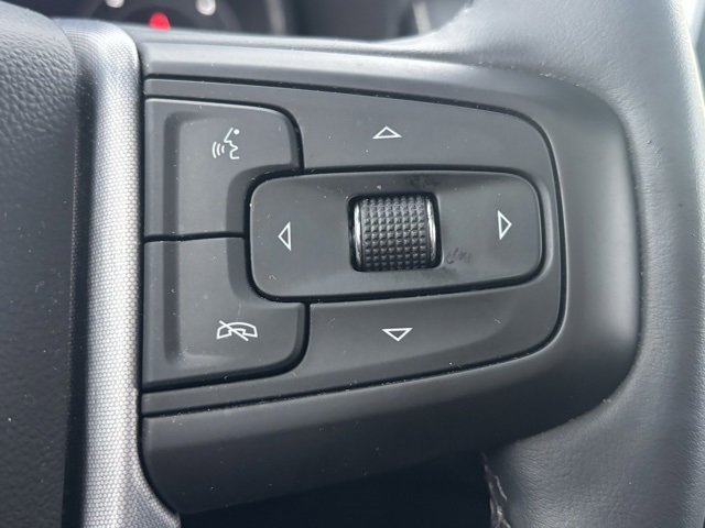 Used 2023 GMC Yukon XL SLT w/ SLT Premium Package image 20