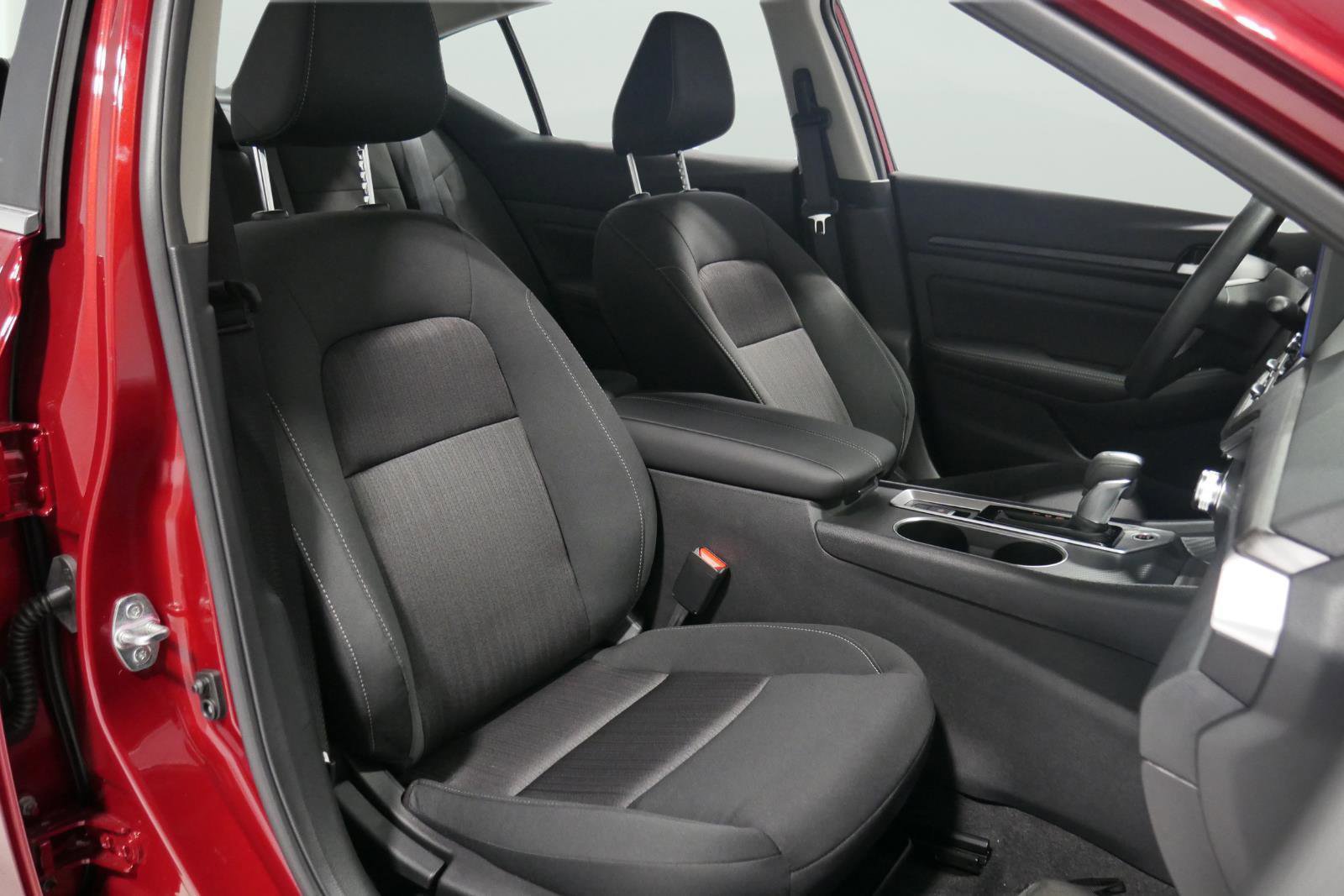 New 2025 Nissan Altima 2.5 SV w/ SV Special Edition Package image 15