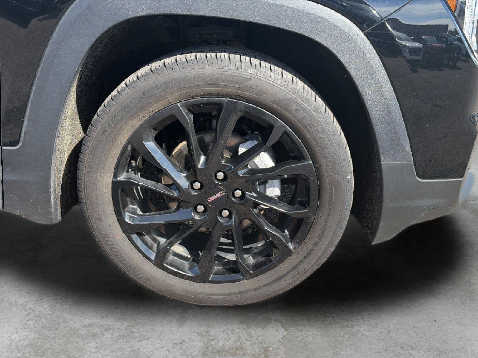 Certified 2024 GMC Terrain SLT w/ Elevation Edition AWD/4WD image 9