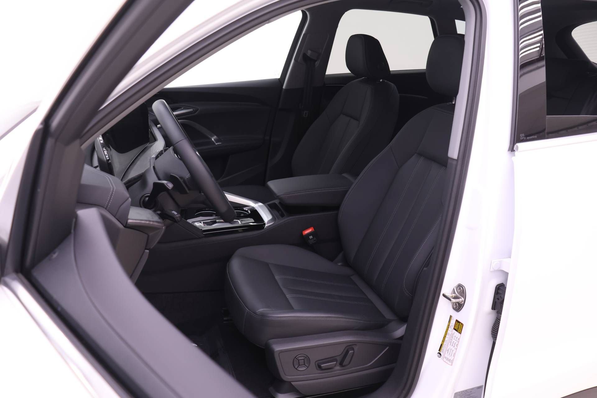 Used 2025 Audi Q5 Premium w/ Convenience Package AWD/4WD image 7