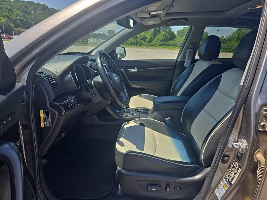 Used 2012 Kia Sorento SX w/ SX Premium Pkg FWD image 14