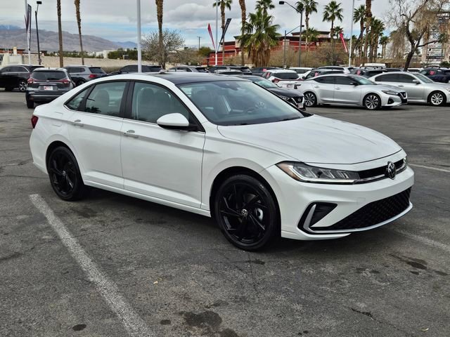 Used 2025 Volkswagen Jetta SE image 5