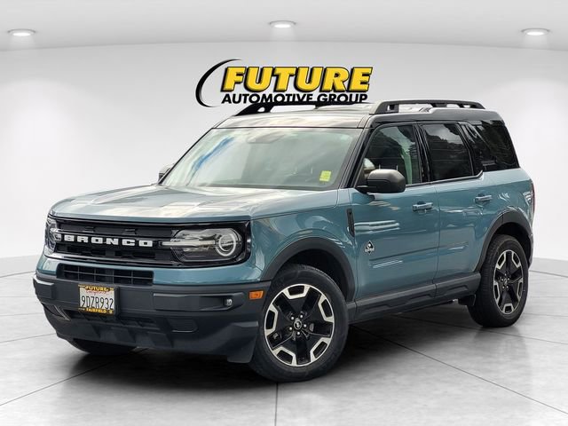 Used 2022 Ford Bronco Sport Outer Banks w/ Tech Package image 3