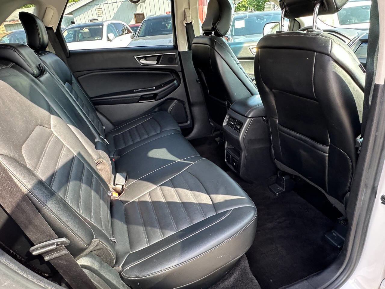 Used 2016 Ford Edge SEL w/ Equipment Group 201A AWD/4WD image 15