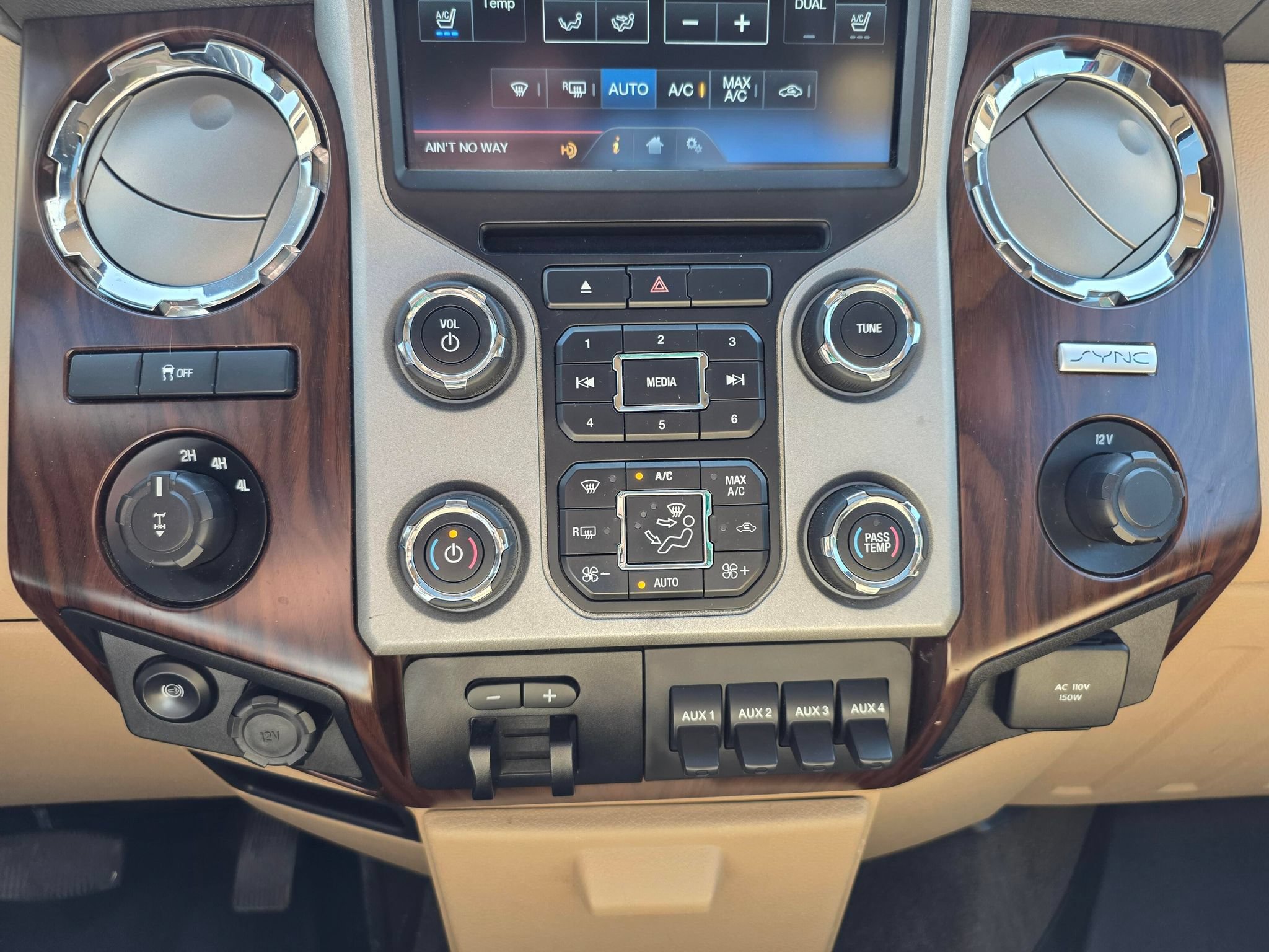 Used 2015 Ford F250 Lariat w/ Chrome Package AWD/4WD image 18