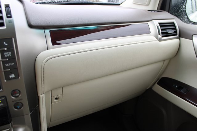 Used 2014 Lexus GX 460 image 32