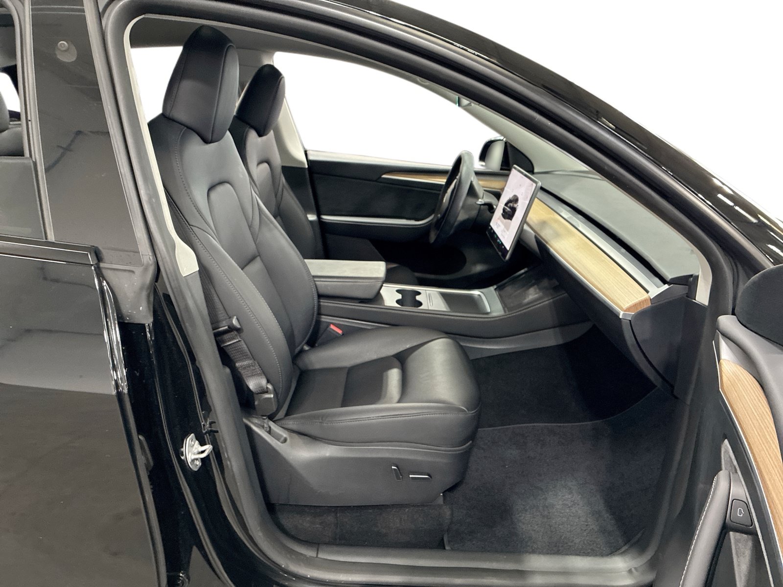 Certified 2023 Tesla Model Y Performance AWD/4WD image 13