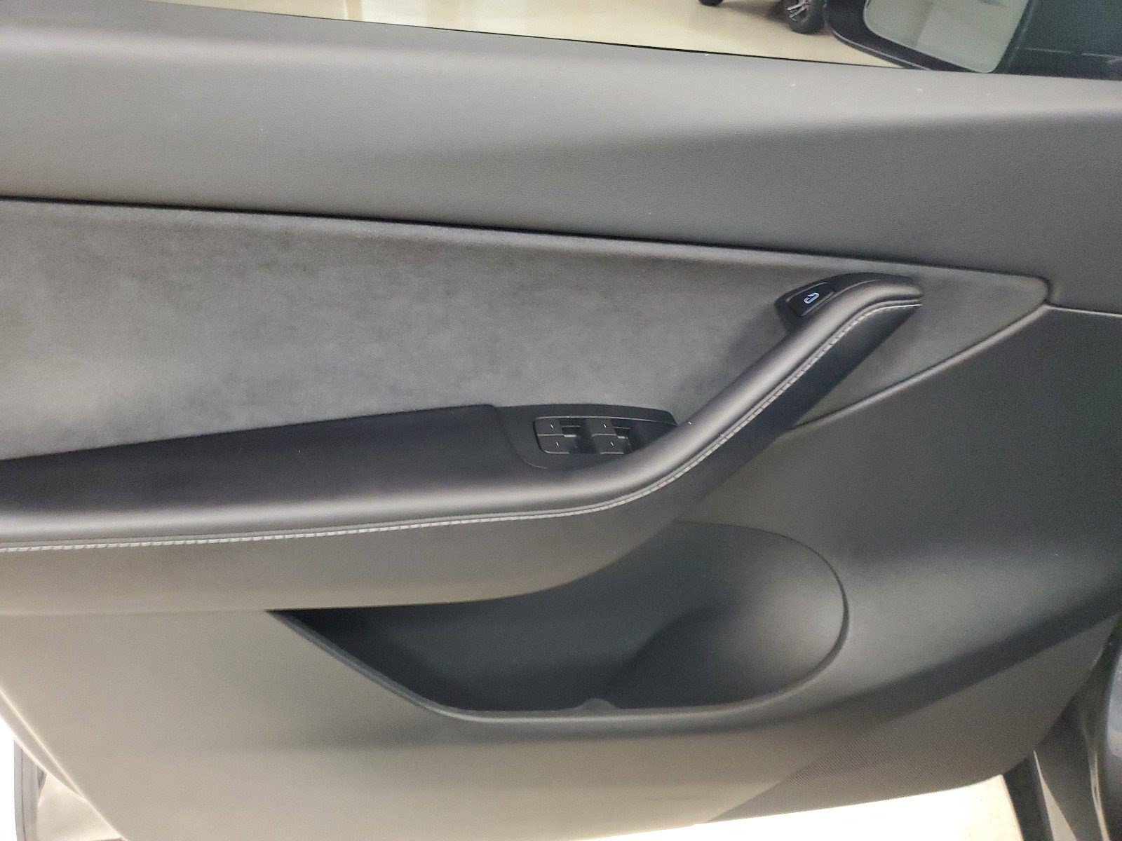 Used 2022 Tesla Model Y Long Range AWD/4WD image 20