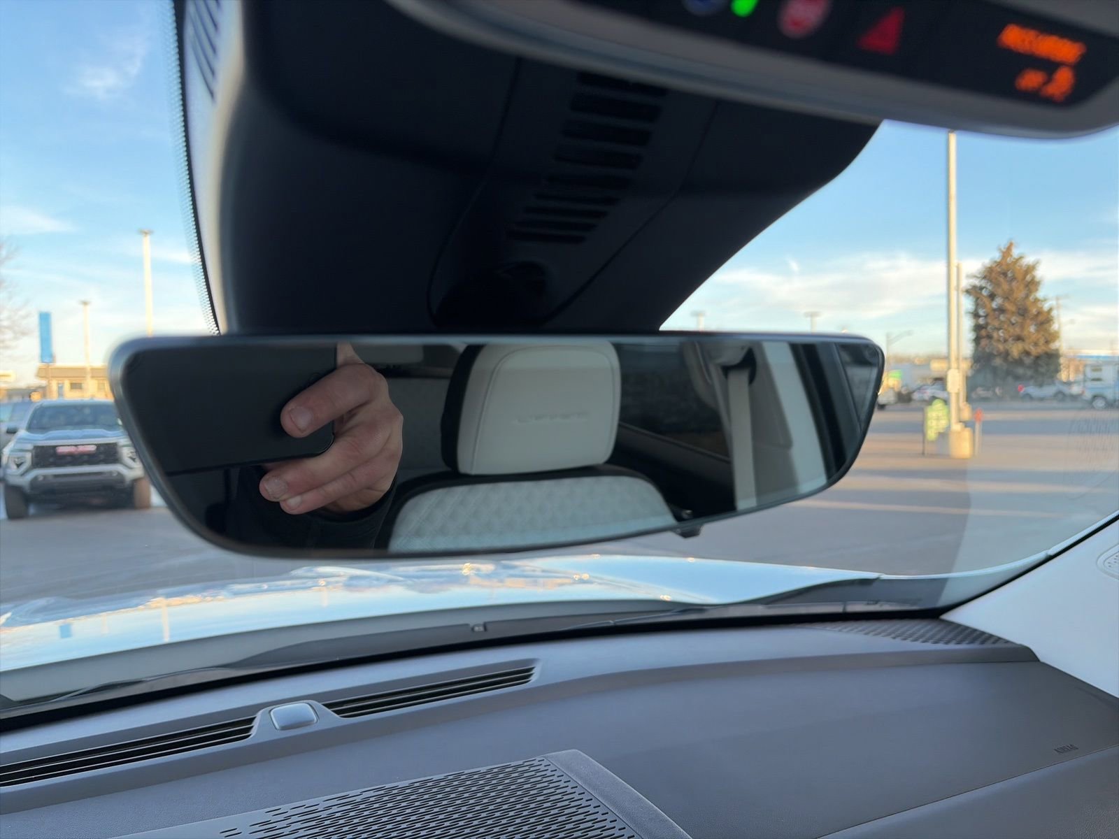 New 2026 GMC Acadia Denali w/ Super Cruise Package image 20