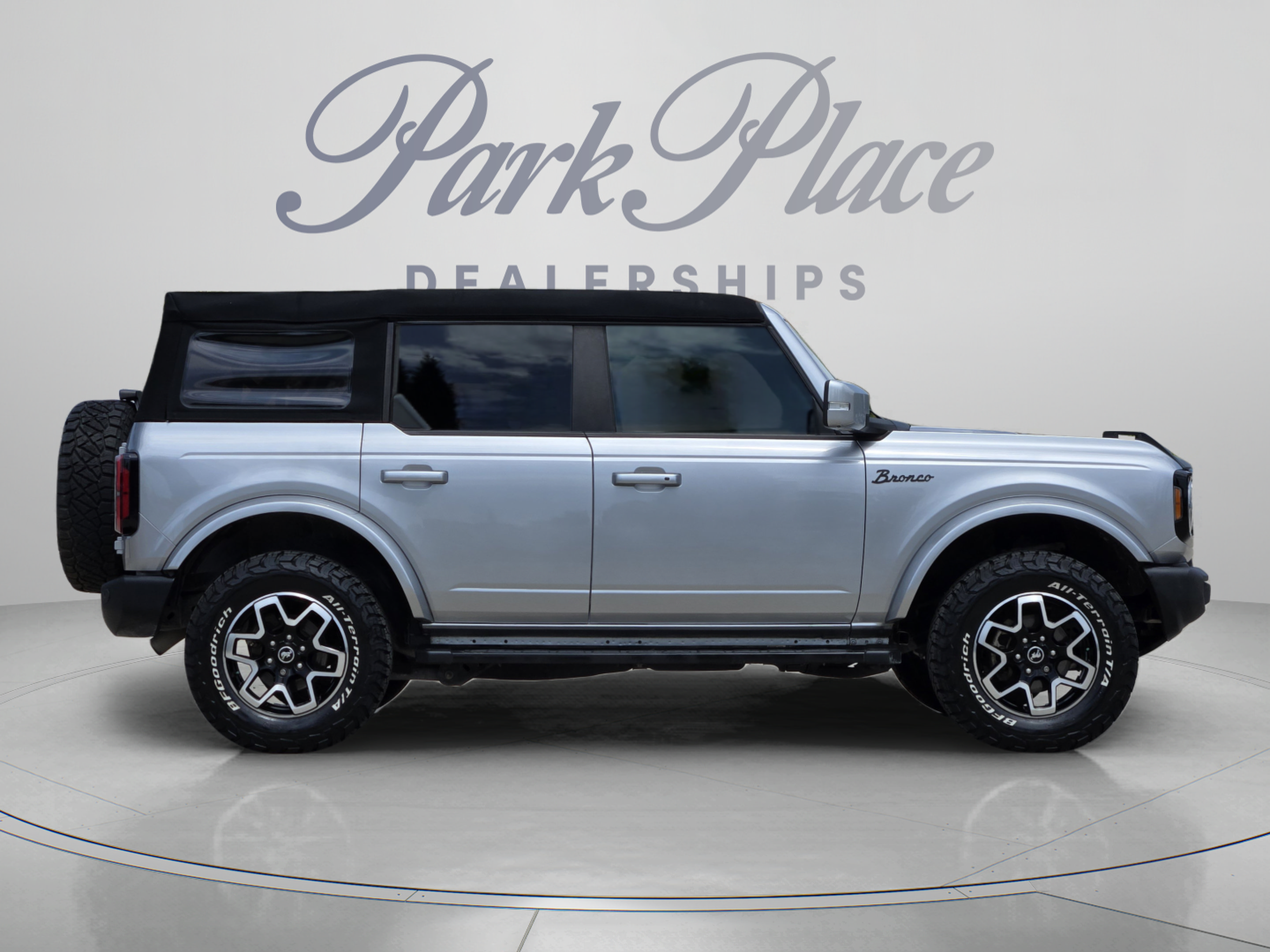 Used 2023 Ford Bronco Outer Banks AWD/4WD image 6