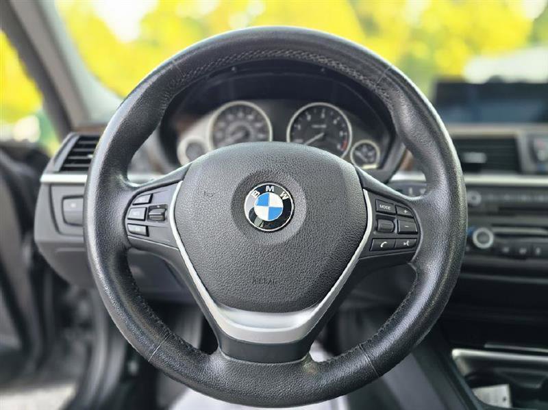 Used 2015 BMW 328d xDrive Sedan AWD/4WD image 29