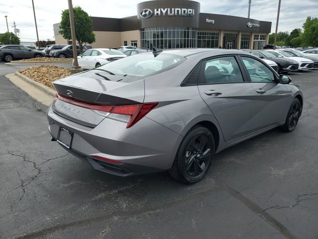 Certified 2023 Hyundai Elantra SEL FWD image 4