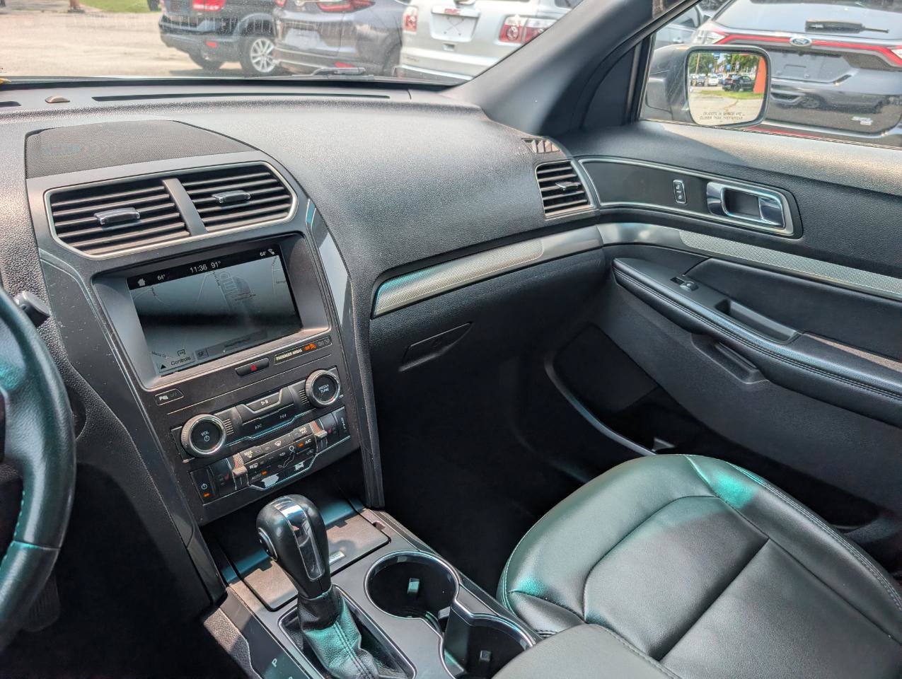 Used 2019 Ford Explorer XLT w/ Equipment Group 202A FWD image 22