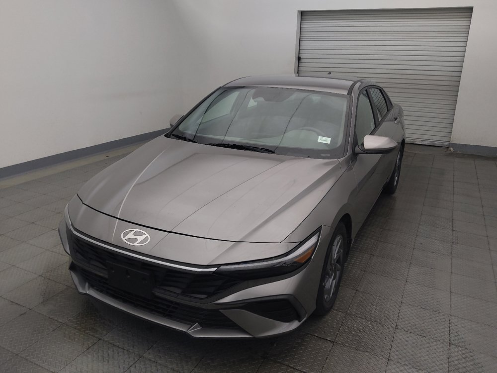 Used 2024 Hyundai Elantra Blue FWD image 15
