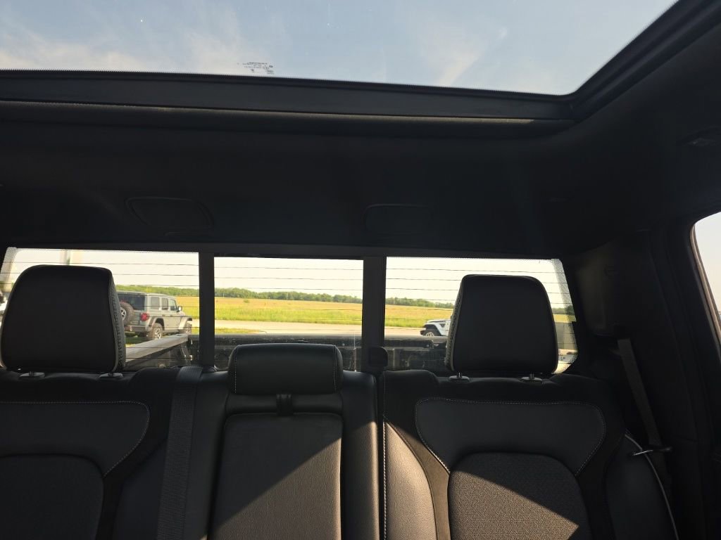 Used 2023 RAM 1500 Laramie AWD/4WD image 23