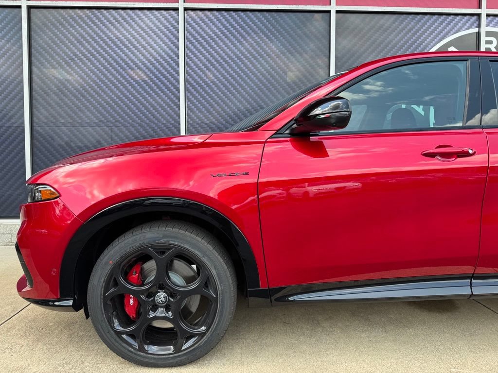 New 2026 Alfa Romeo Tonale w/ Quick Order Package 23H Volce AWD/4WD image 16