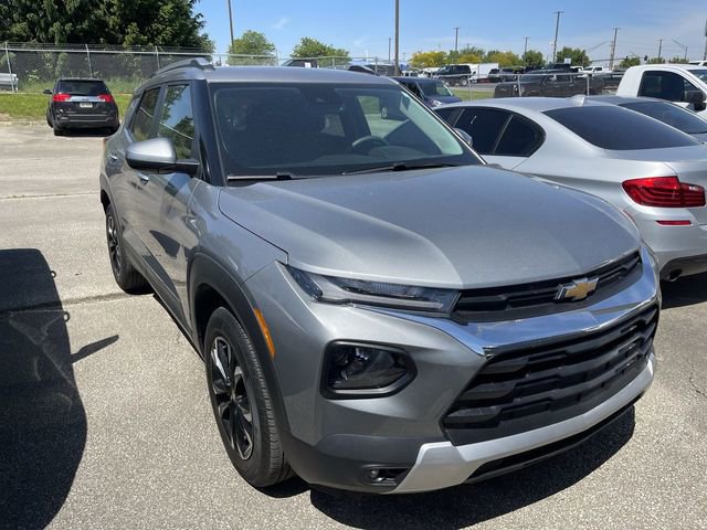 Used 2023 Chevrolet TrailBlazer LT w/ Convenience Package FWD image 12