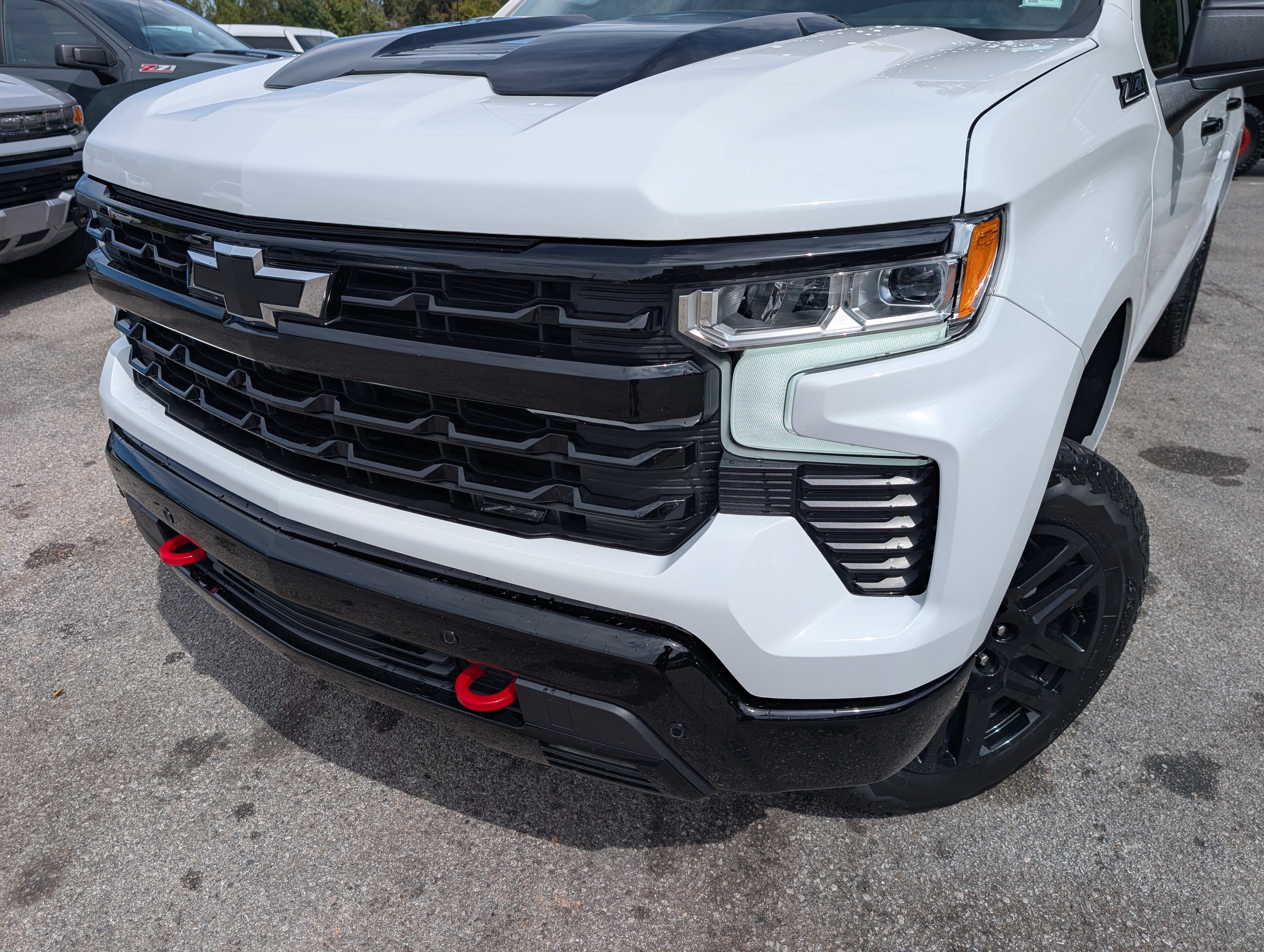 Used 2026 Chevrolet Silverado 1500 LT Trail Boss w/ LT Trail Boss Premium Package AWD/4WD image 13