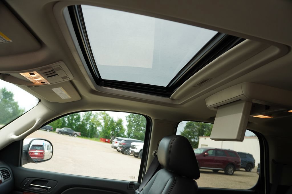 Used 2013 Chevrolet Tahoe LTZ AWD/4WD image 7