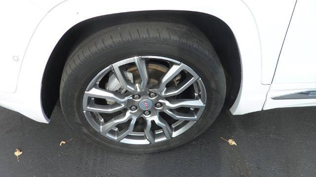 Used 2022 GMC Terrain Denali w/ Denali Premium Package AWD/4WD image 8