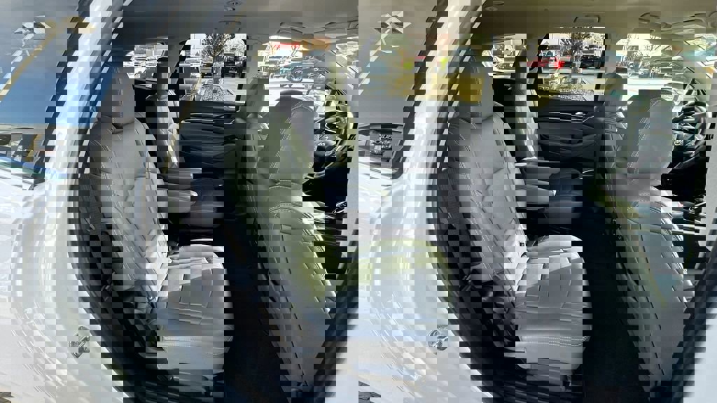 Certified 2021 Buick Enclave Essence w/ Sound and Sites Package image 28