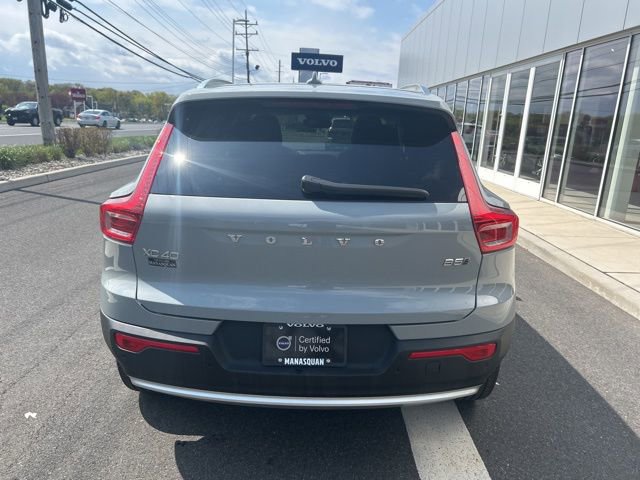 Certified 2025 Volvo XC40 B5 Plus AWD/4WD image 4