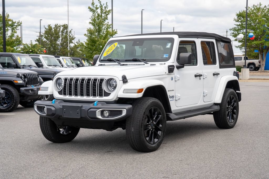 Used 2024 Jeep Wrangler Unlimited Sahara AWD/4WD image 3
