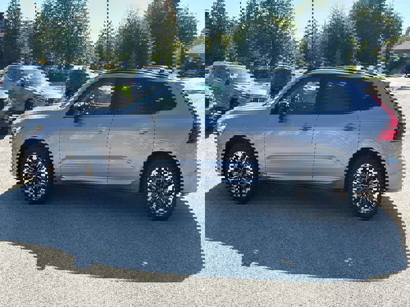 New 2026 Volvo XC60 B5 Plus w/ Climate Package image 8