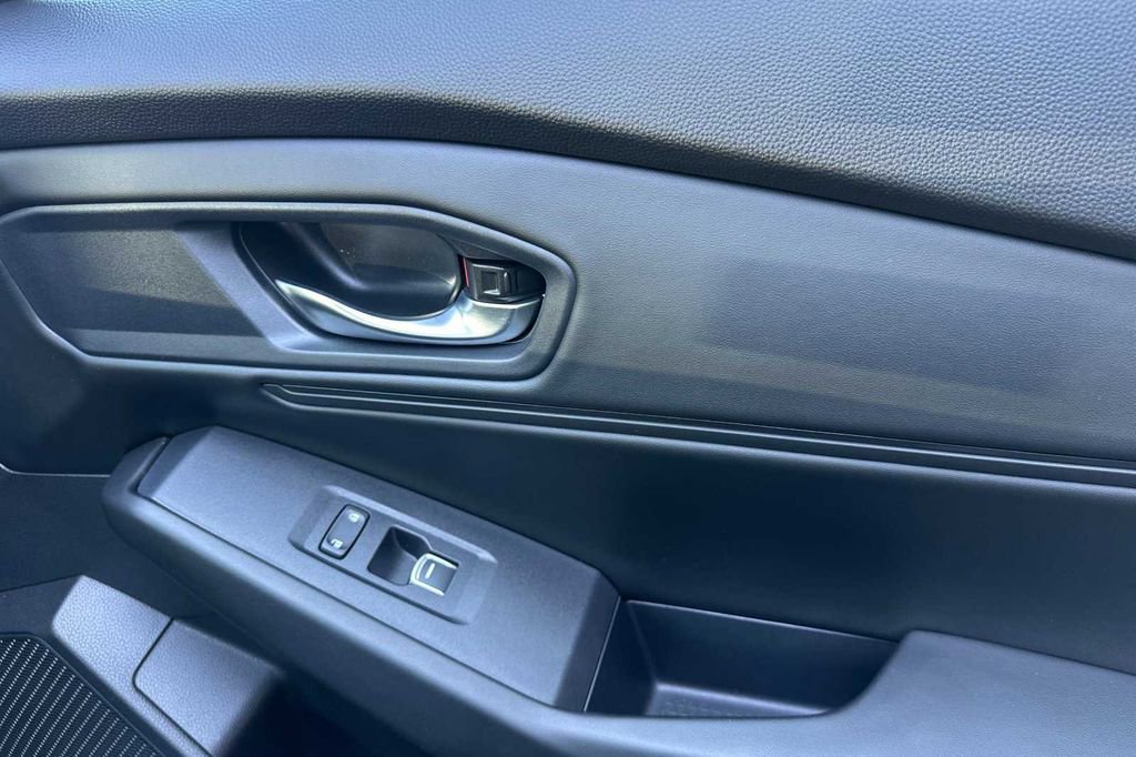 Used 2023 Honda Accord EX image 18