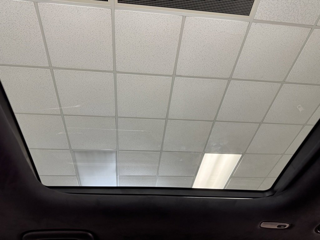 Used 2022 Kia Telluride SX w/ SX Prestige Package image 23