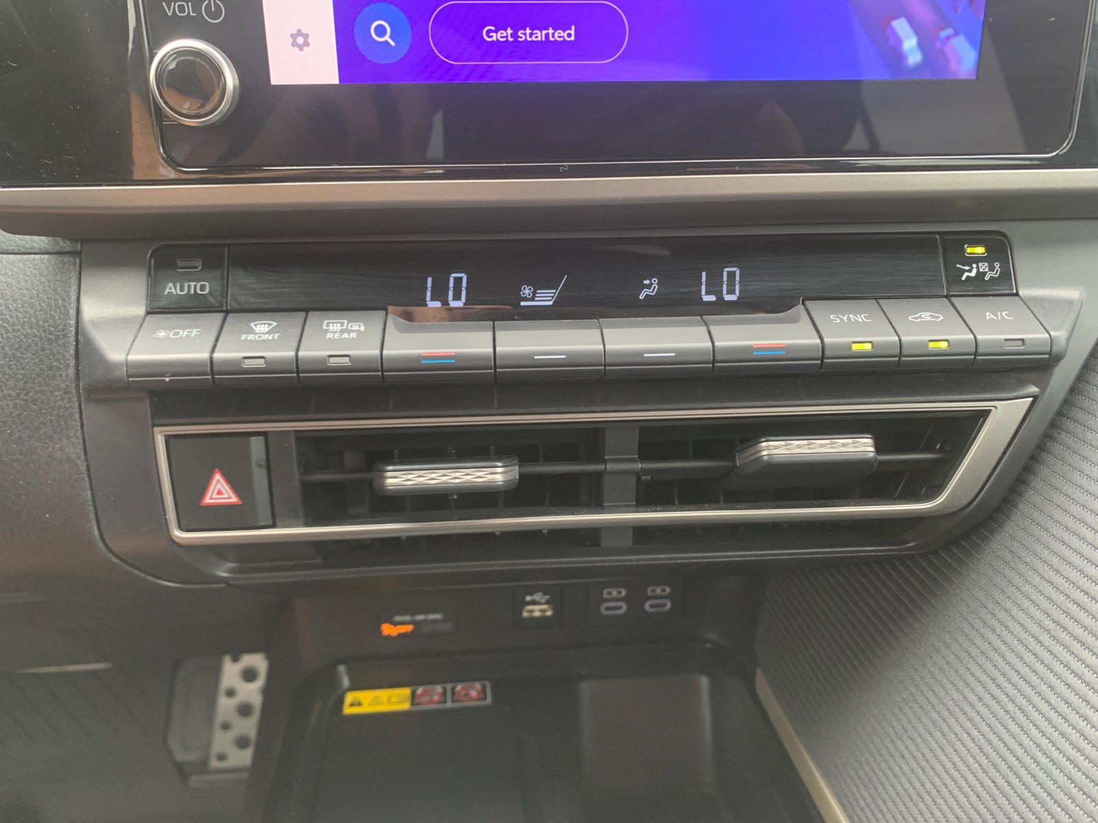 Used 2025 Toyota Camry SE FWD image 24