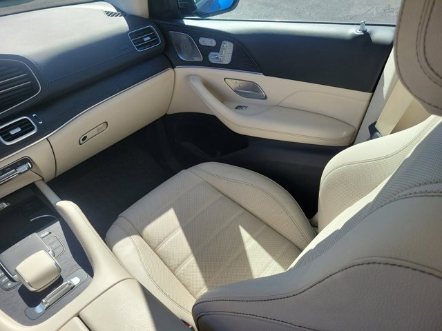 Used 2022 Mercedes-Benz GLS 450 4MATIC image 4