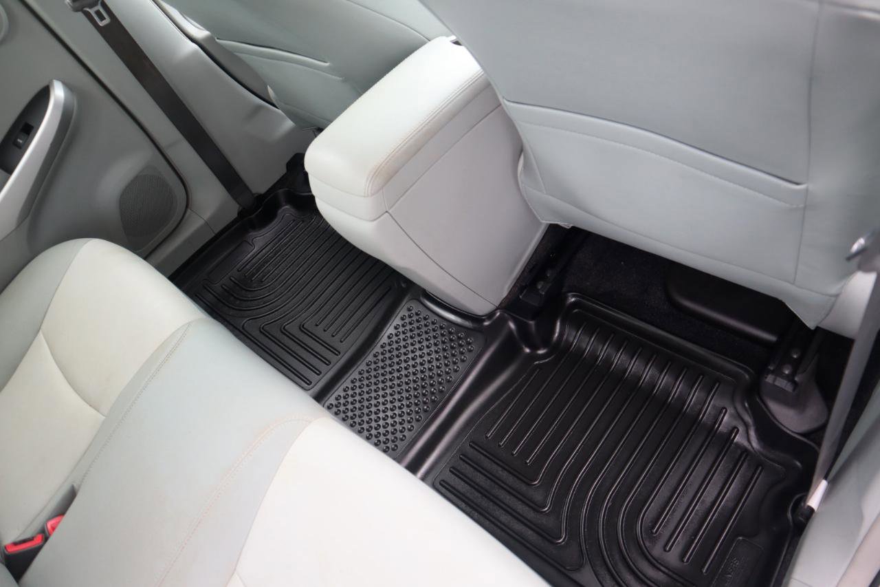 Used 2015 Toyota Prius Four w/ Deluxe Solar Roof Package image 45
