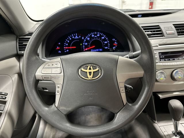 Used 2010 Toyota Camry LE FWD image 16