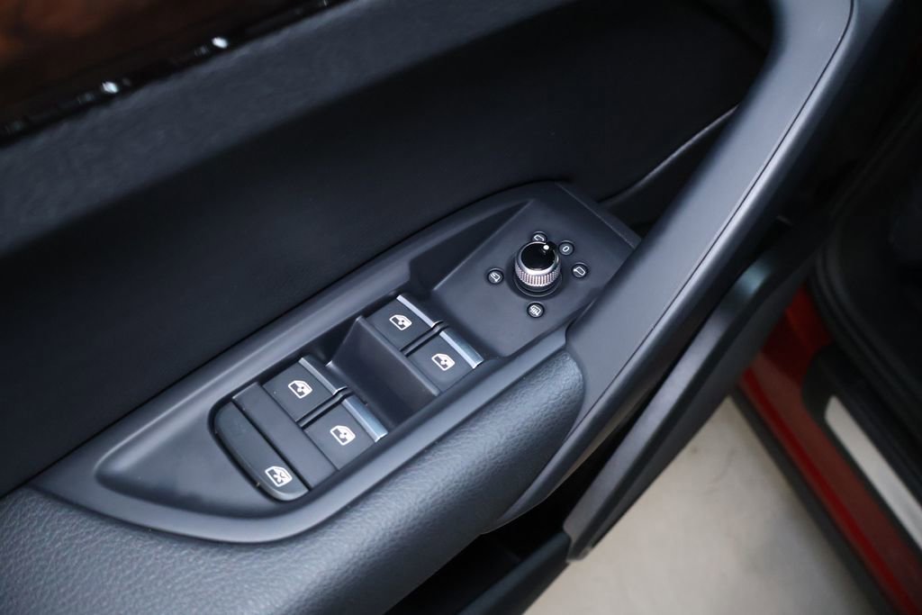 Used 2018 Audi Q5 2.0T Premium Plus w/ Premium Plus Package image 15