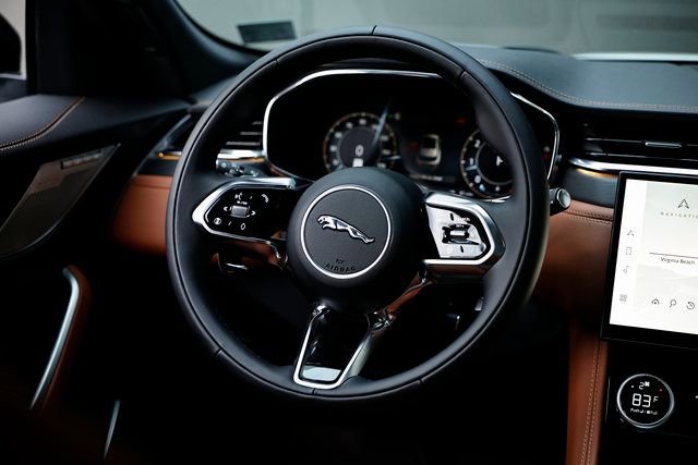 New 2026 Jaguar F-PACE R-Dynamic S AWD/4WD image 31