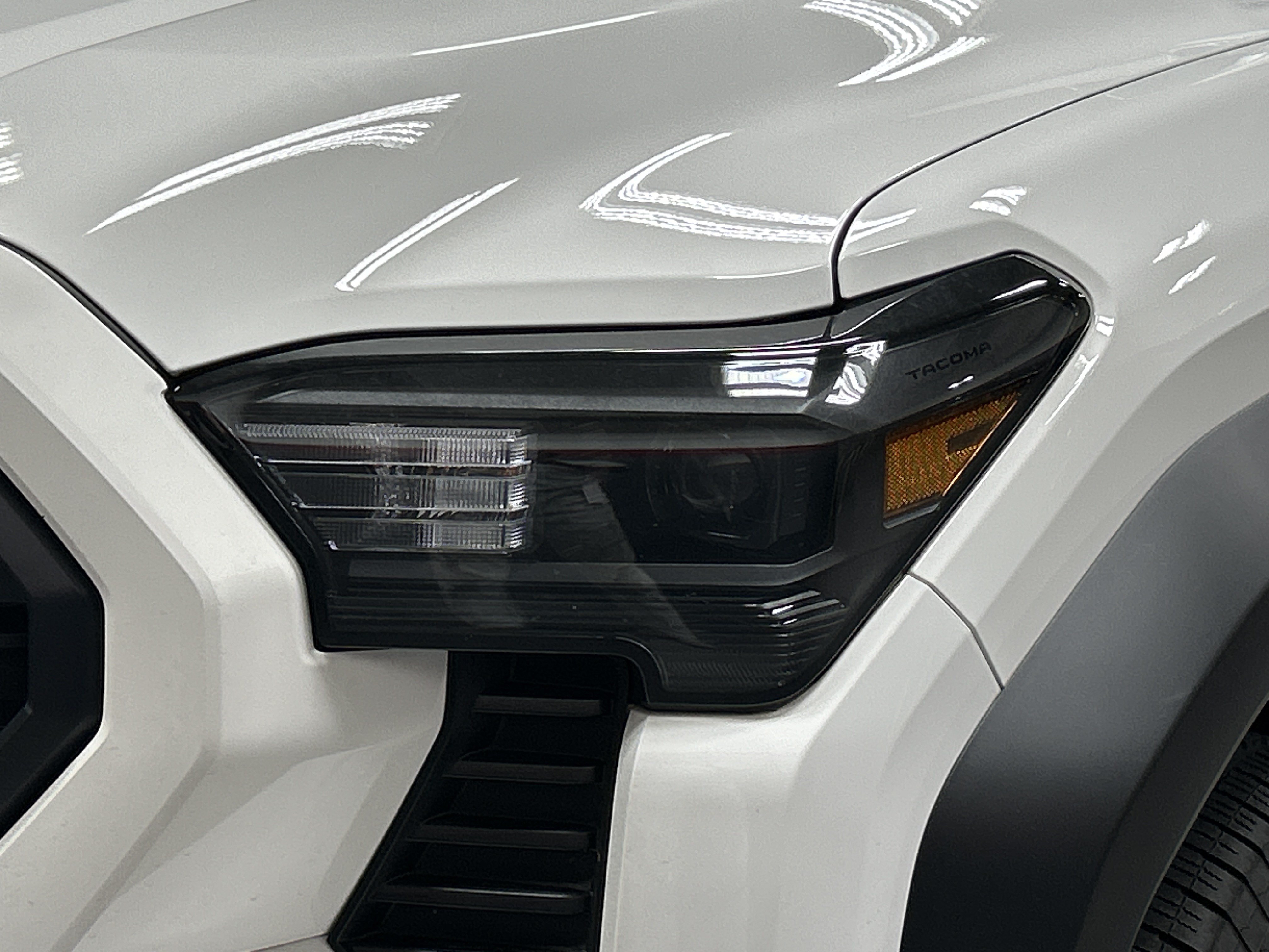 Certified 2025 Toyota Tacoma TRD Off-Road AWD/4WD image 6