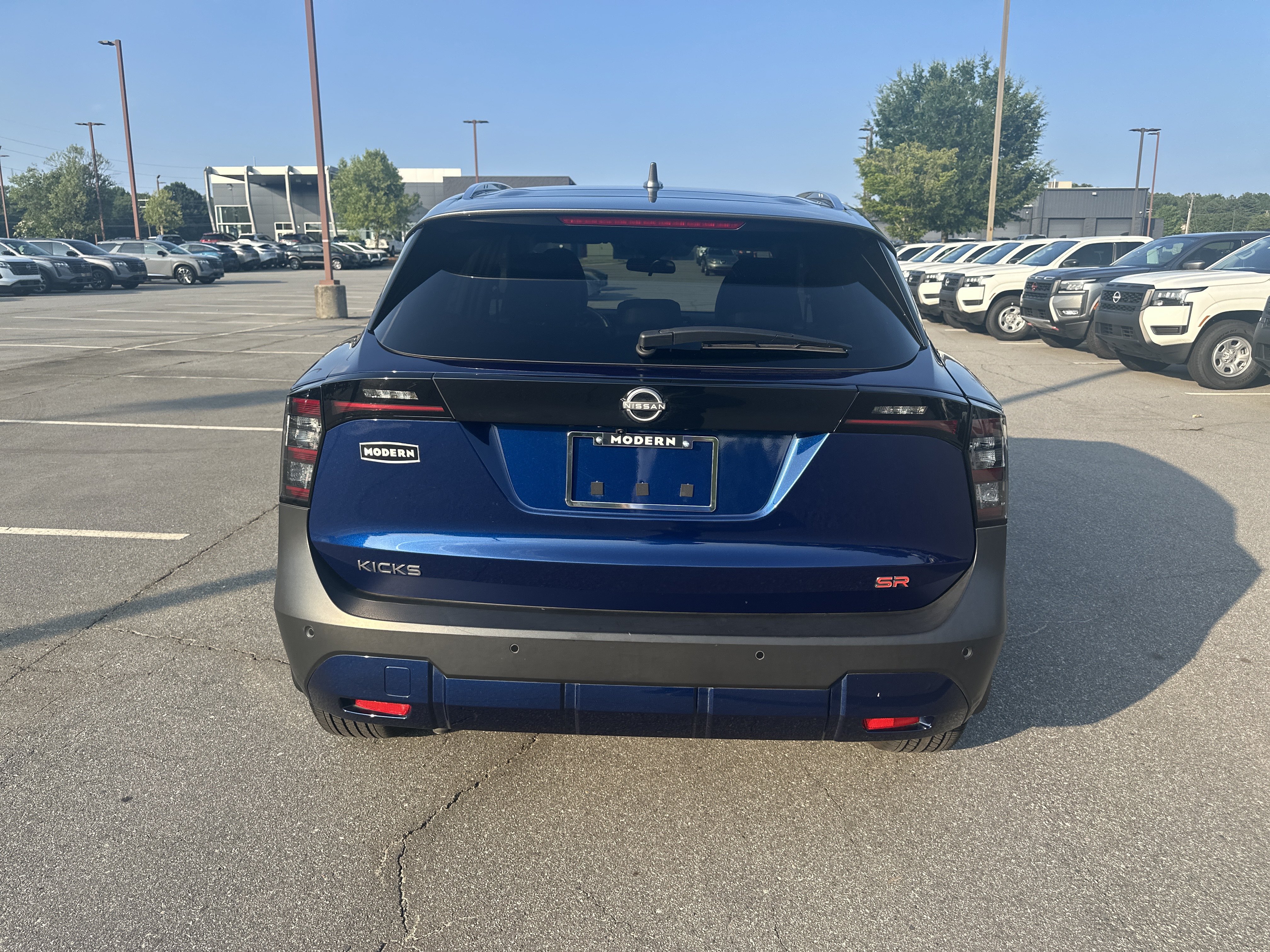 Certified 2025 Nissan Kicks SR FWD image 7