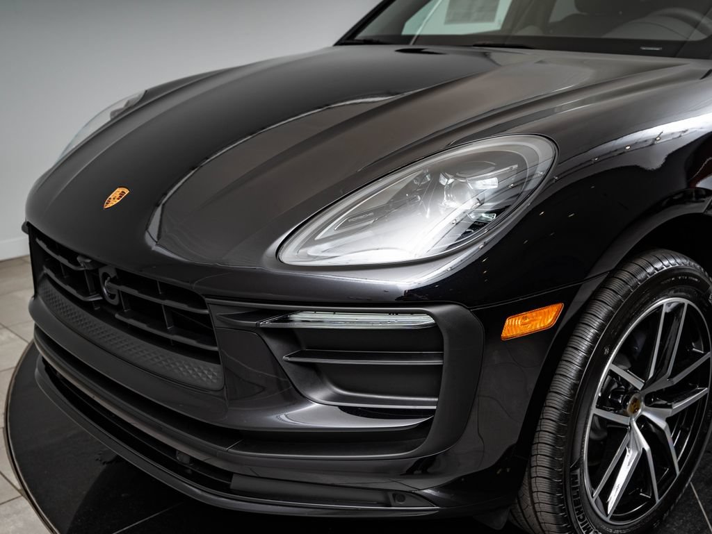 New 2026 Porsche Macan AWD/4WD image 17