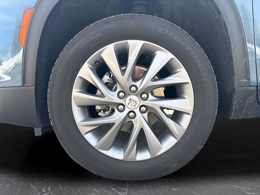 Used 2025 Buick Enclave Preferred FWD image 39