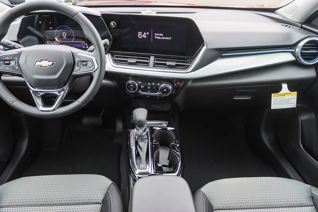 Used 2026 Chevrolet Trax LT w/ Sunroof Package FWD image 11