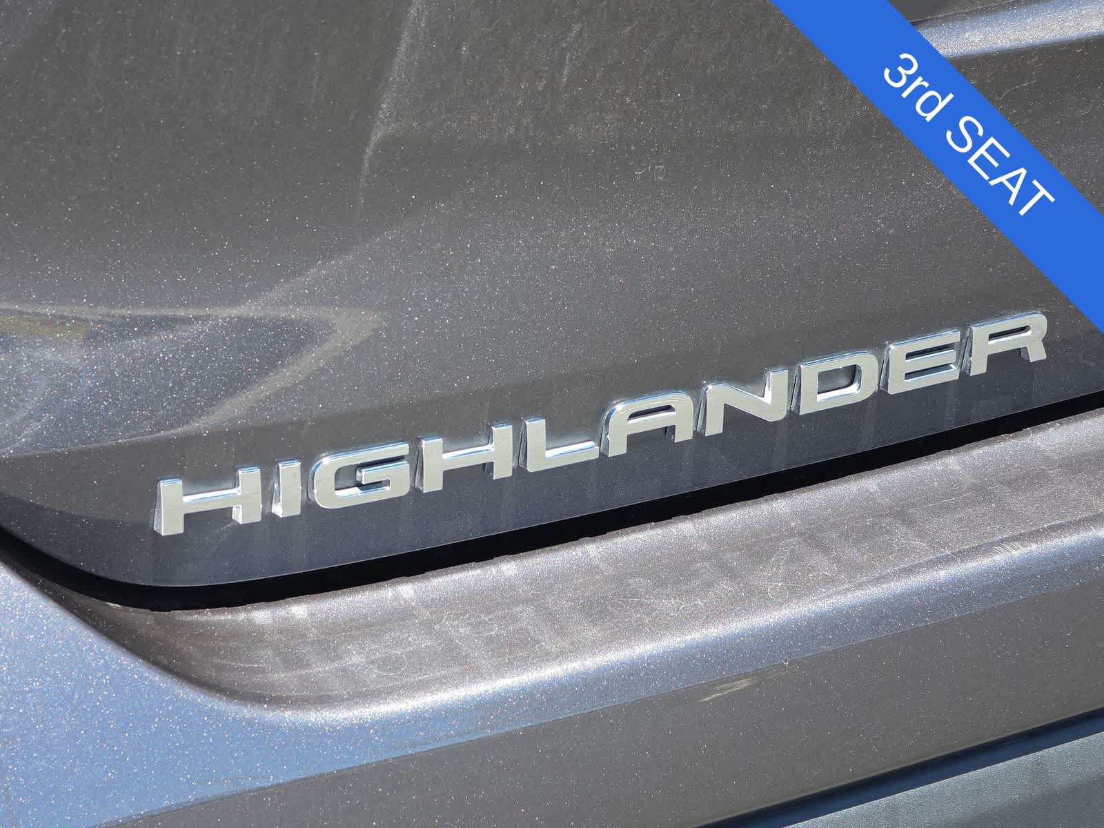 Used 2021 Toyota Highlander LE FWD image 11