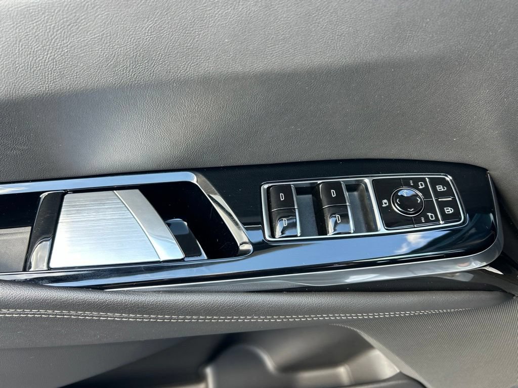 Used 2025 Cadillac Escalade Sport w/ LPO, ONYX Package RWD image 65