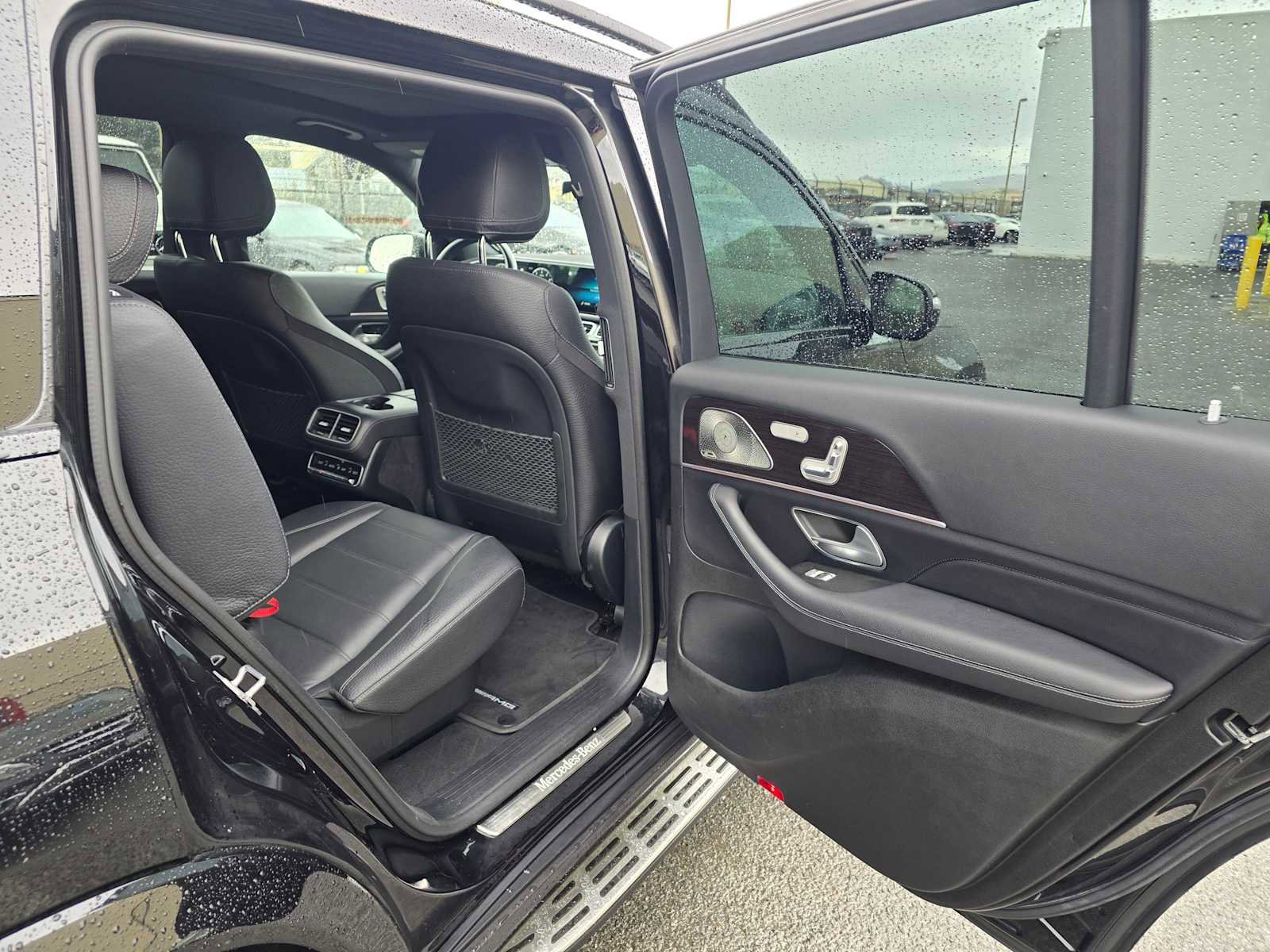 Used 2023 Mercedes-Benz GLS 580 4MATIC image 14