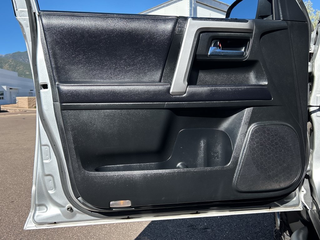 Used 2020 Toyota 4Runner SR5 Premium AWD/4WD image 30