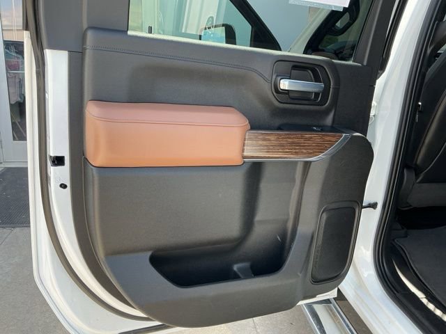 Used 2022 Chevrolet Silverado 3500 High Country w/ Technology Package AWD/4WD image 24